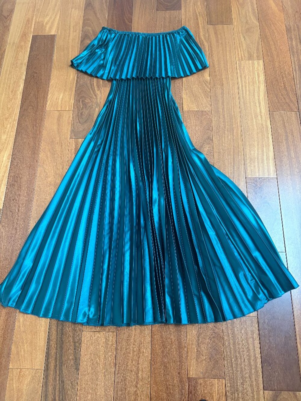 Women's jade green satin off the shoulder accordion pleat maxi dress